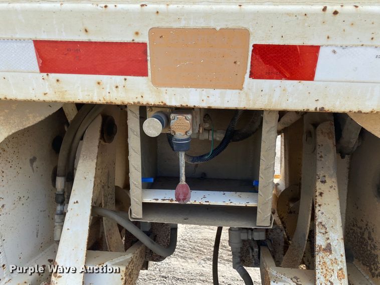 image for item DM4195 2002 Flowboy  bottom dump trailer