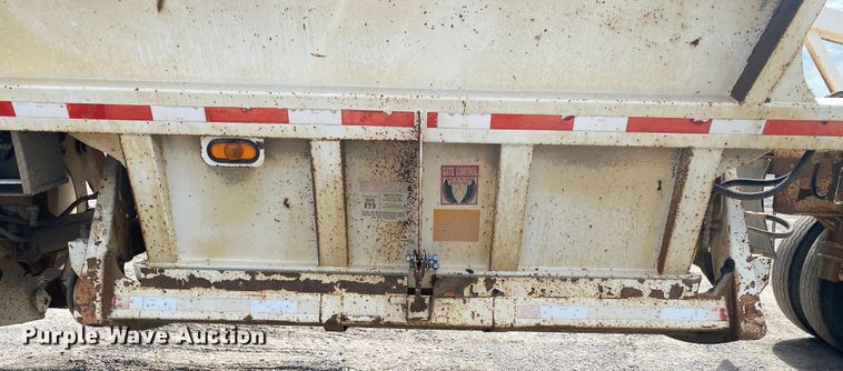 image for item DM4195 2002 Flowboy  bottom dump trailer