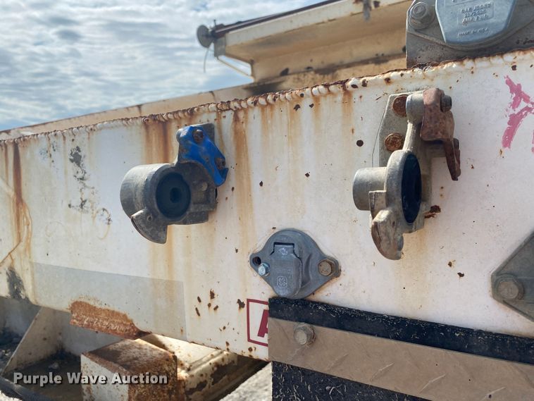 image for item DM4195 2002 Flowboy  bottom dump trailer