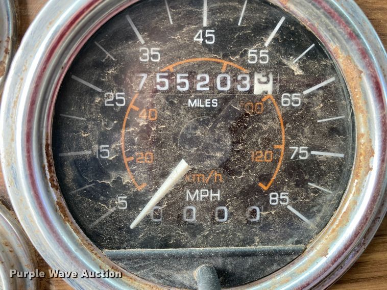 image for item DM4196 2001 Western Star 4964F  manure spreader truck