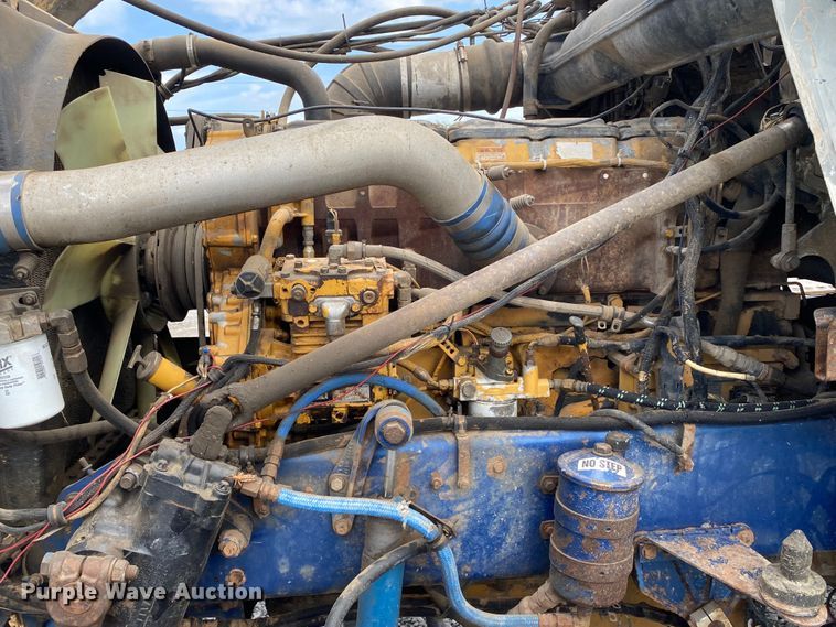 image for item DM4196 2001 Western Star 4964F  manure spreader truck