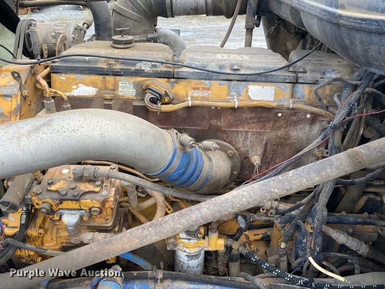 image for item DM4196 2001 Western Star 4964F  manure spreader truck