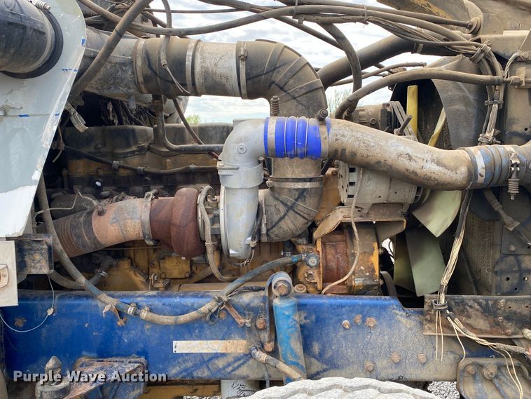 image for item DM4196 2001 Western Star 4964F  manure spreader truck