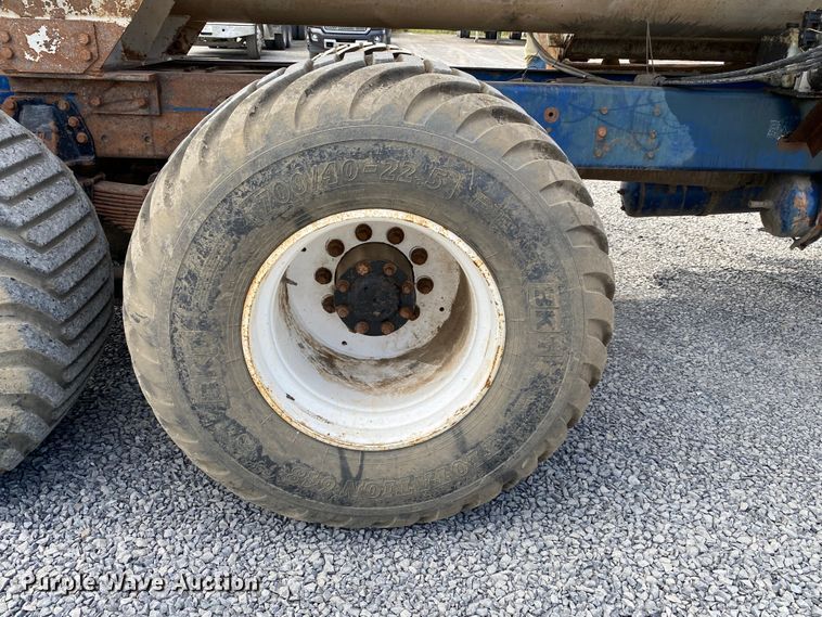 image for item DM4196 2001 Western Star 4964F  manure spreader truck