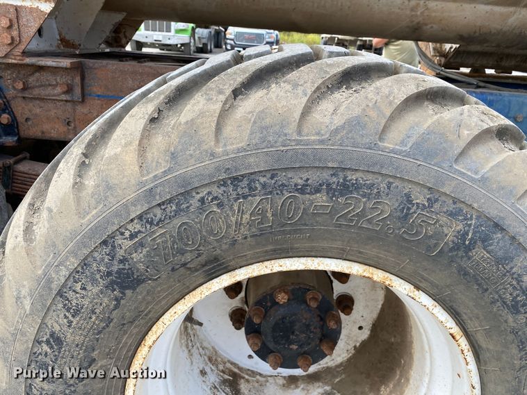 image for item DM4196 2001 Western Star 4964F  manure spreader truck