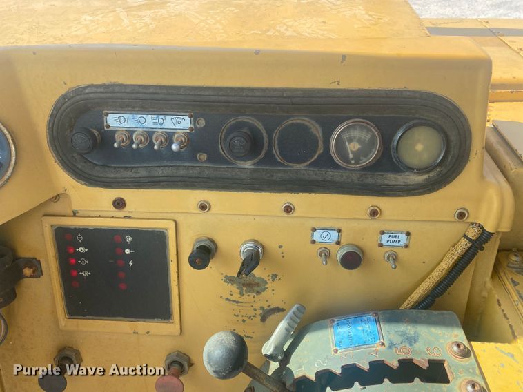 image for item DM4197 1989 Caterpillar 613C  elevating scraper