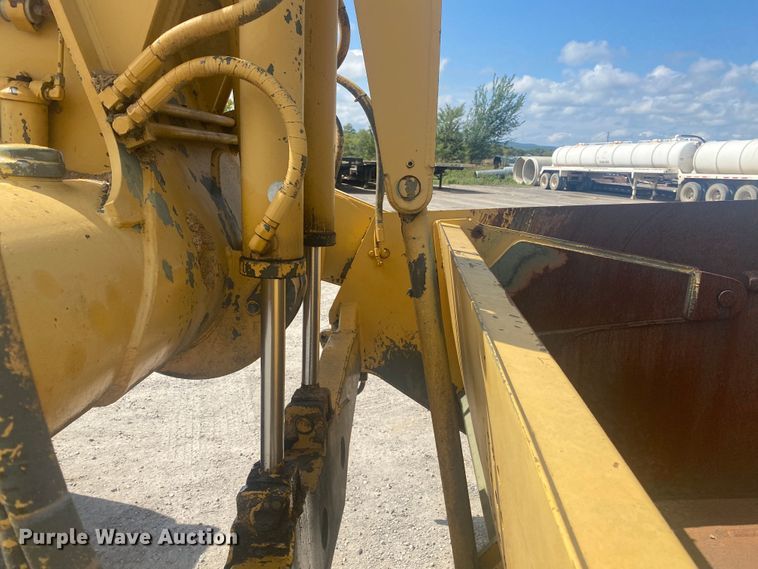 image for item DM4197 1989 Caterpillar 613C  elevating scraper