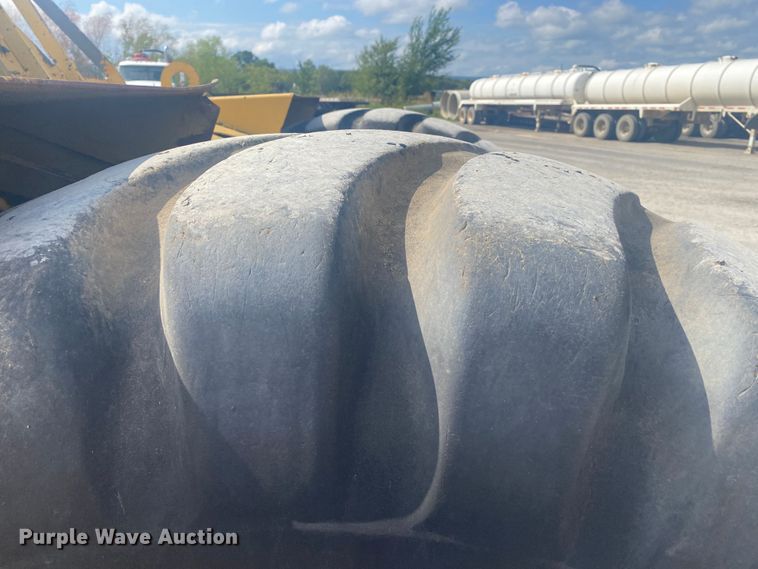 image for item DM4197 1989 Caterpillar 613C  elevating scraper