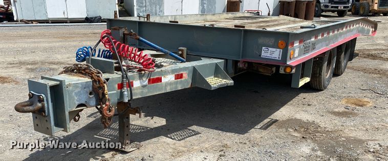 image for item DM4202 2003 American  equipment trailer