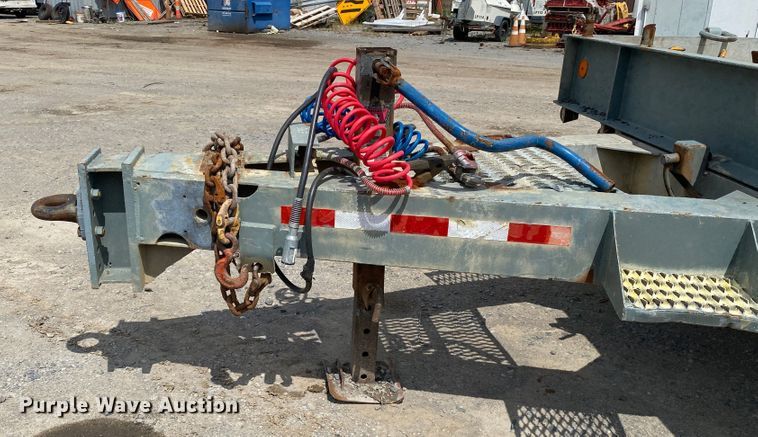 image for item DM4202 2003 American  equipment trailer