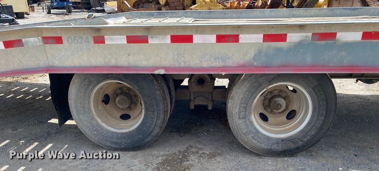image for item DM4202 2003 American  equipment trailer