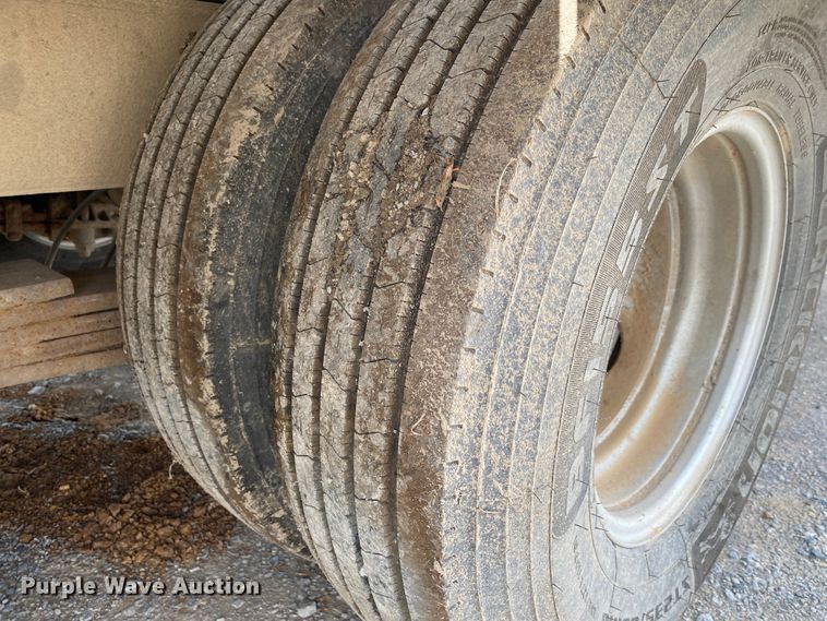 image for item DM4202 2003 American  equipment trailer