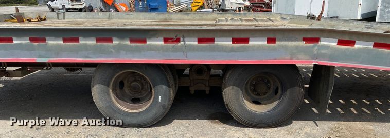 image for item DM4202 2003 American  equipment trailer