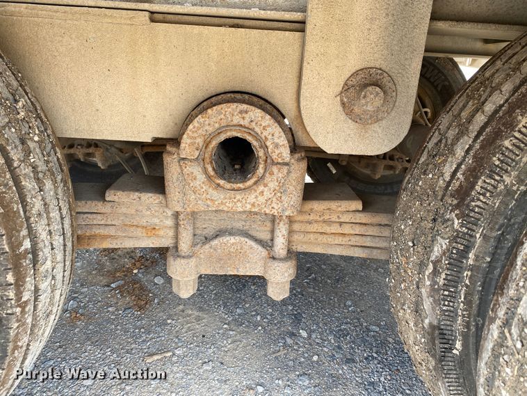 image for item DM4202 2003 American  equipment trailer