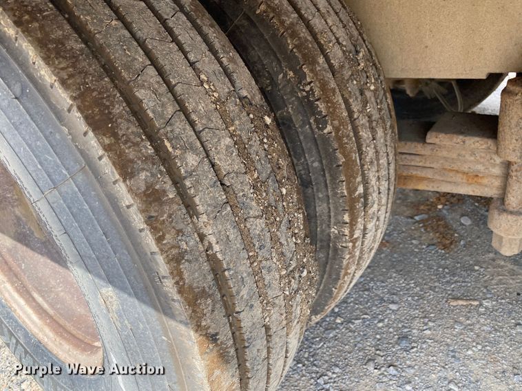 image for item DM4202 2003 American  equipment trailer