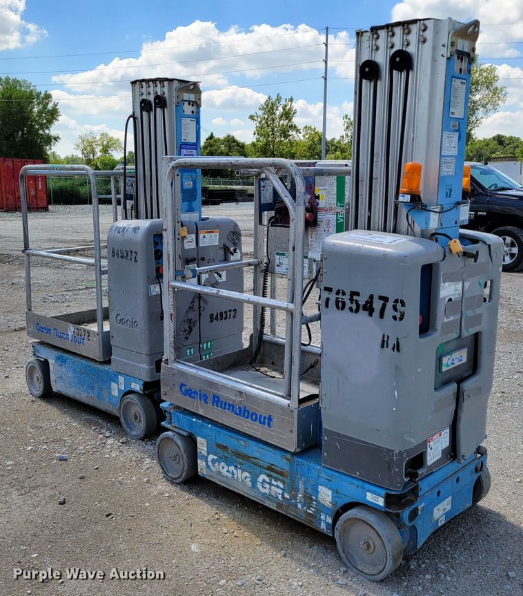 image for item DM7992 (2) Genie GR-20 scissor lifts