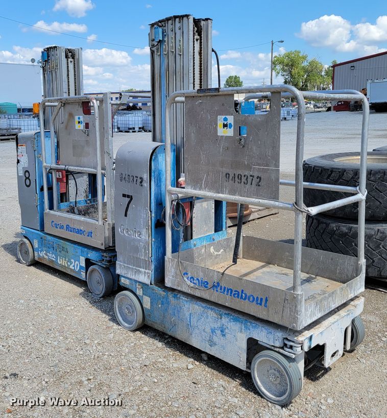 image for item DM7992 (2) Genie GR-20 scissor lifts