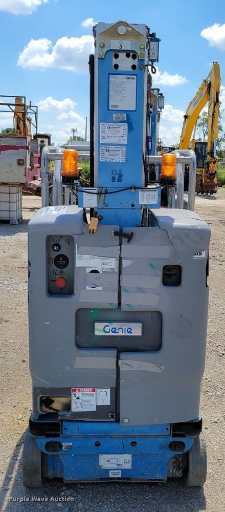 image for item DM7992 (2) Genie GR-20 scissor lifts