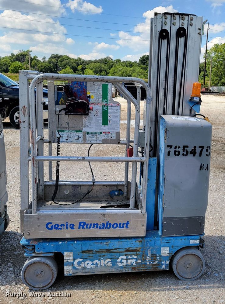 image for item DM7992 (2) Genie GR-20 scissor lifts