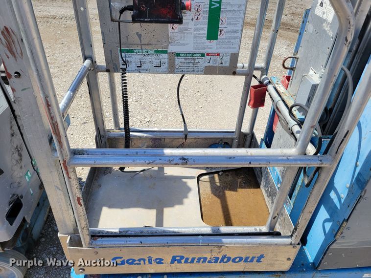 image for item DM7992 (2) Genie GR-20 scissor lifts