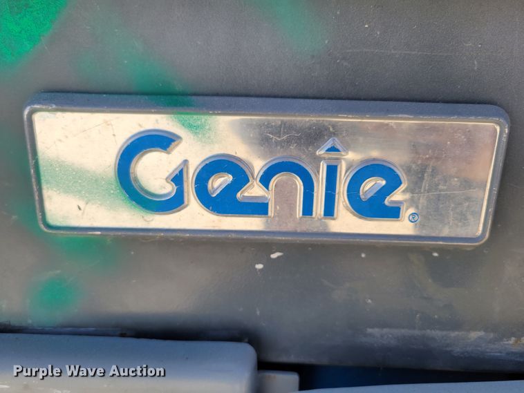 image for item DM7992 (2) Genie GR-20 scissor lifts