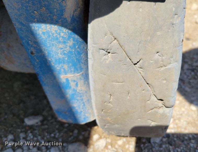 image for item DM7992 (2) Genie GR-20 scissor lifts