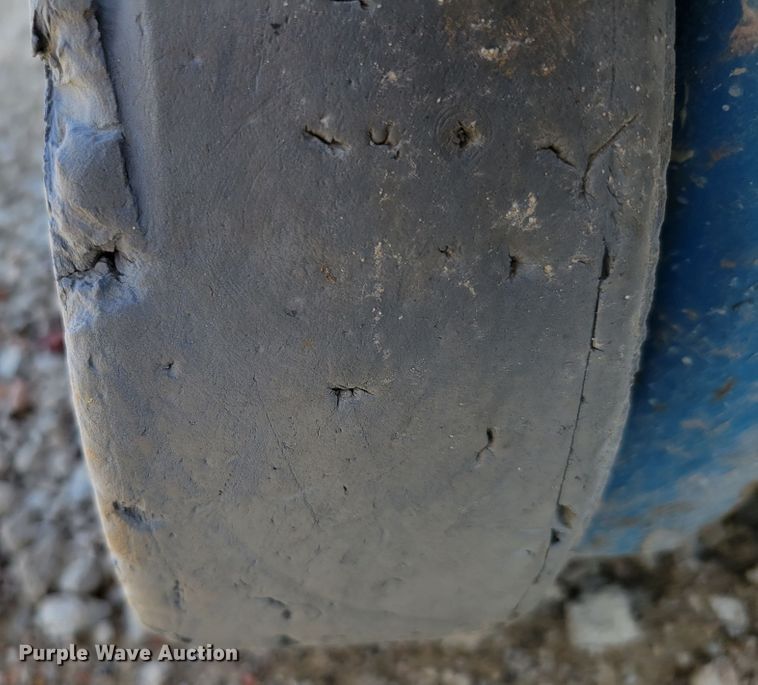 image for item DM7992 (2) Genie GR-20 scissor lifts