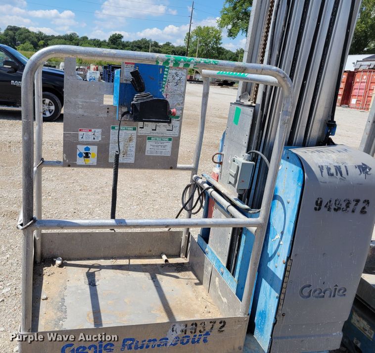 image for item DM7992 (2) Genie GR-20 scissor lifts