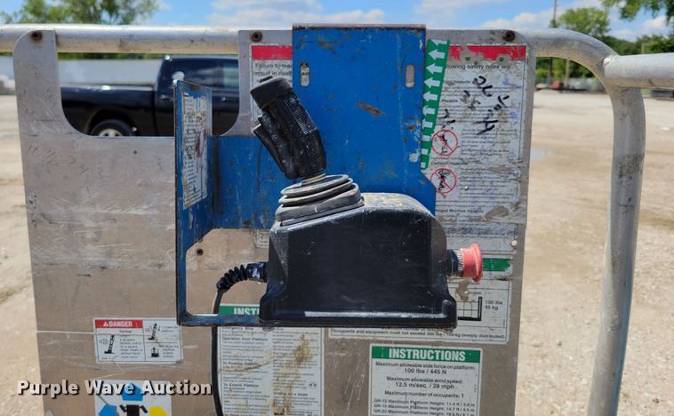 image for item DM7992 (2) Genie GR-20 scissor lifts