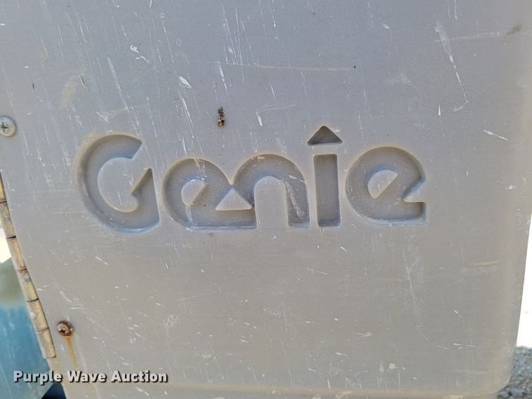 image for item DM7992 (2) Genie GR-20 scissor lifts