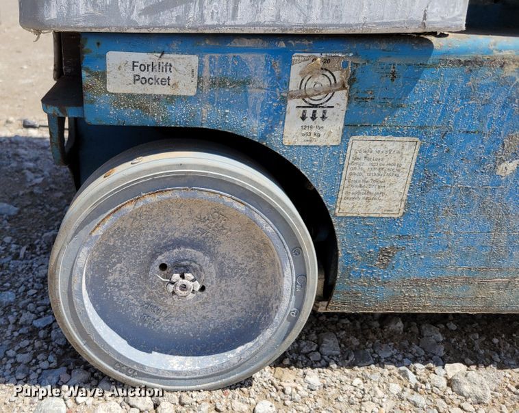 image for item DM7992 (2) Genie GR-20 scissor lifts