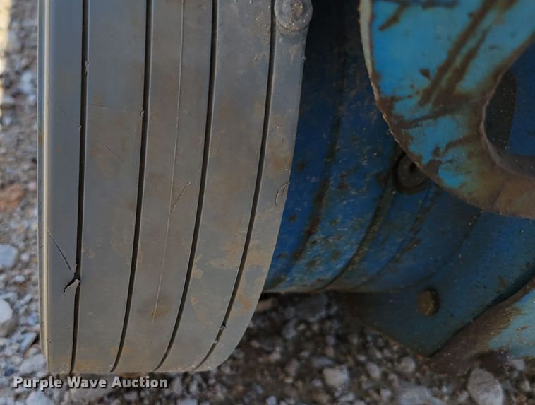 image for item DM7992 (2) Genie GR-20 scissor lifts