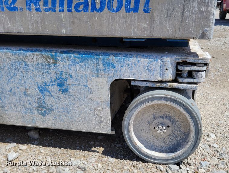 image for item DM7992 (2) Genie GR-20 scissor lifts