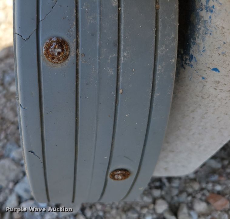 image for item DM7992 (2) Genie GR-20 scissor lifts