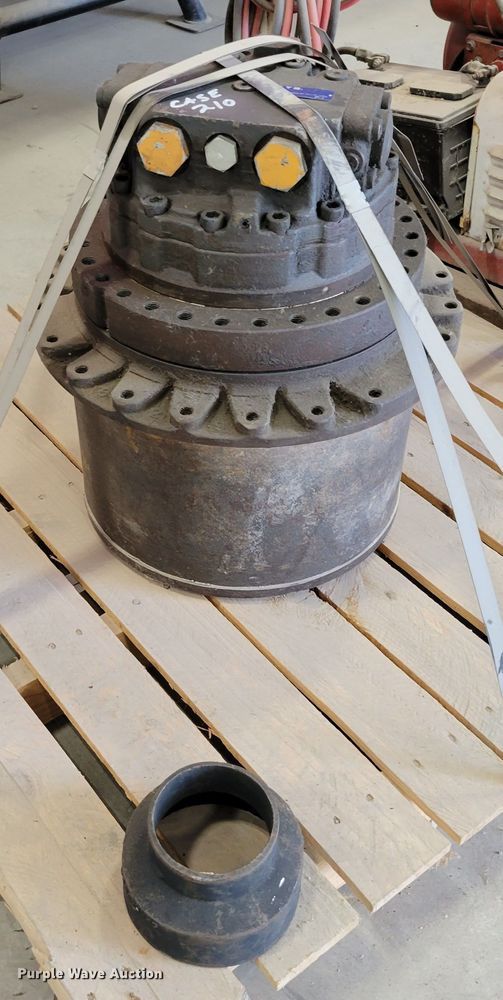 image for item DM7995 Kayaba Industry B0240-93032  final drive assembly