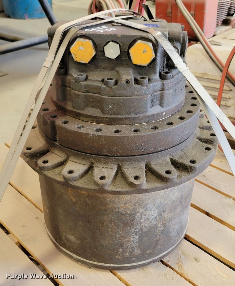 image for item DM7995 Kayaba Industry B0240-93032  final drive assembly