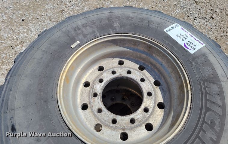 image for item DM7998 (4) Michelin tires and wheels