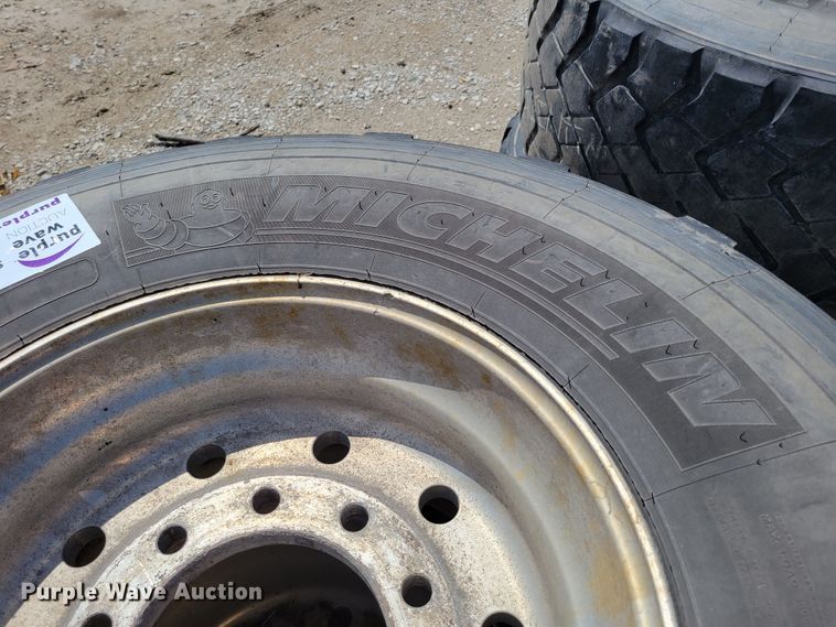 image for item DM7998 (4) Michelin tires and wheels