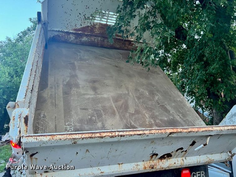 image for item DM8009 2008 Ford F550 Super Duty XL dump truck