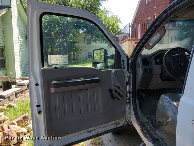 image for item DM8009 2008 Ford F550 Super Duty XL dump truck