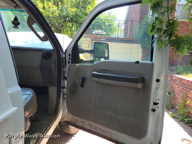 image for item DM8009 2008 Ford F550 Super Duty XL dump truck