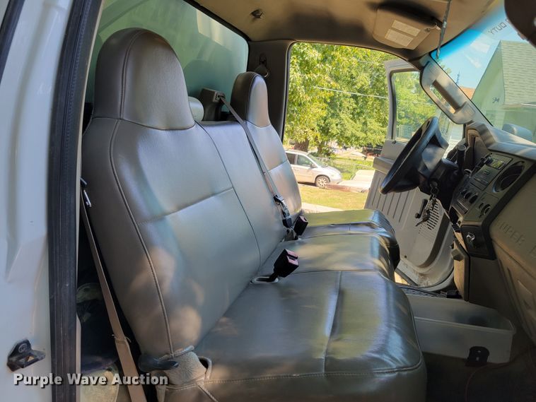 image for item DM8009 2008 Ford F550 Super Duty XL dump truck