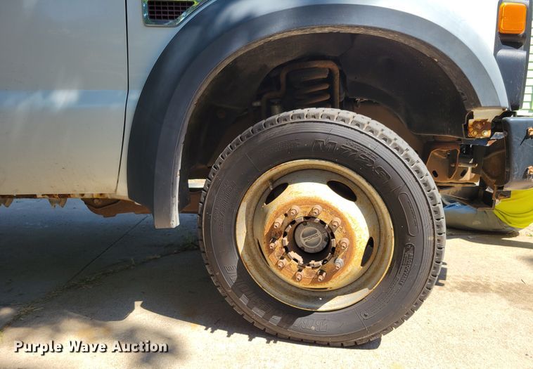 image for item DM8009 2008 Ford F550 Super Duty XL dump truck