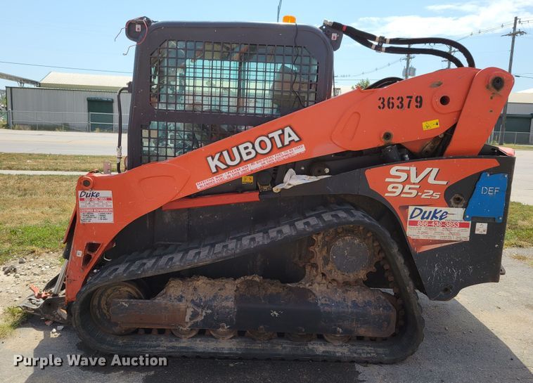 image for item DM8010 2017 Kubota SVL95-2S  tracked skid steer loader