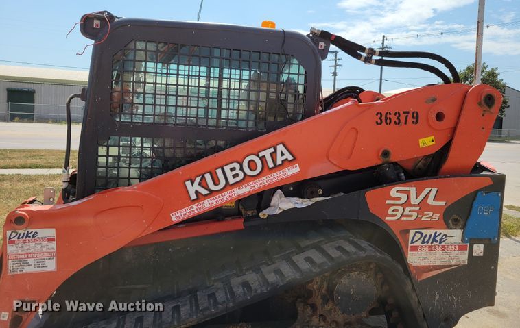 image for item DM8010 2017 Kubota SVL95-2S  tracked skid steer loader