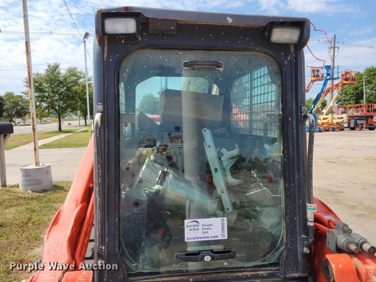 image for item DM8010 2017 Kubota SVL95-2S  tracked skid steer loader