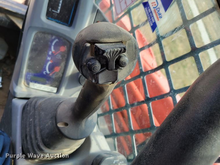 image for item DM8010 2017 Kubota SVL95-2S  tracked skid steer loader