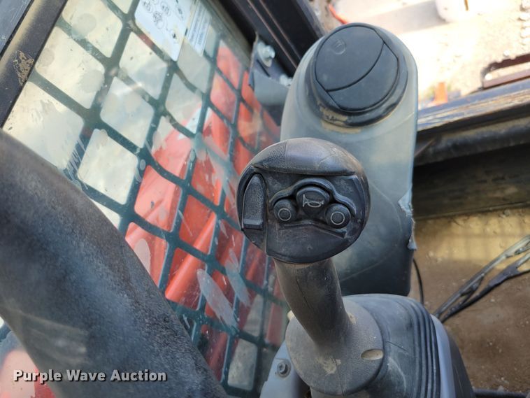 image for item DM8010 2017 Kubota SVL95-2S  tracked skid steer loader