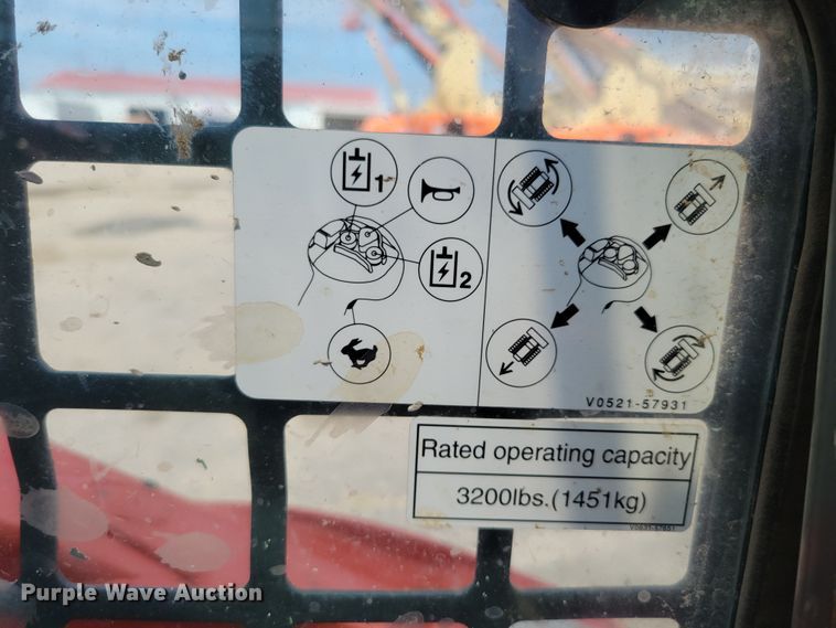 image for item DM8010 2017 Kubota SVL95-2S  tracked skid steer loader