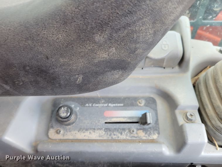 image for item DM8010 2017 Kubota SVL95-2S  tracked skid steer loader